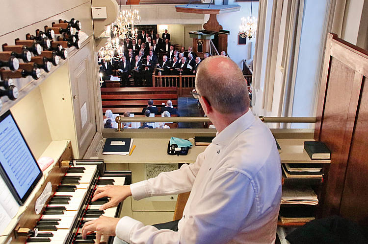 25 jaar Waarder helpt Roemenië met zangavond van Conforza_11